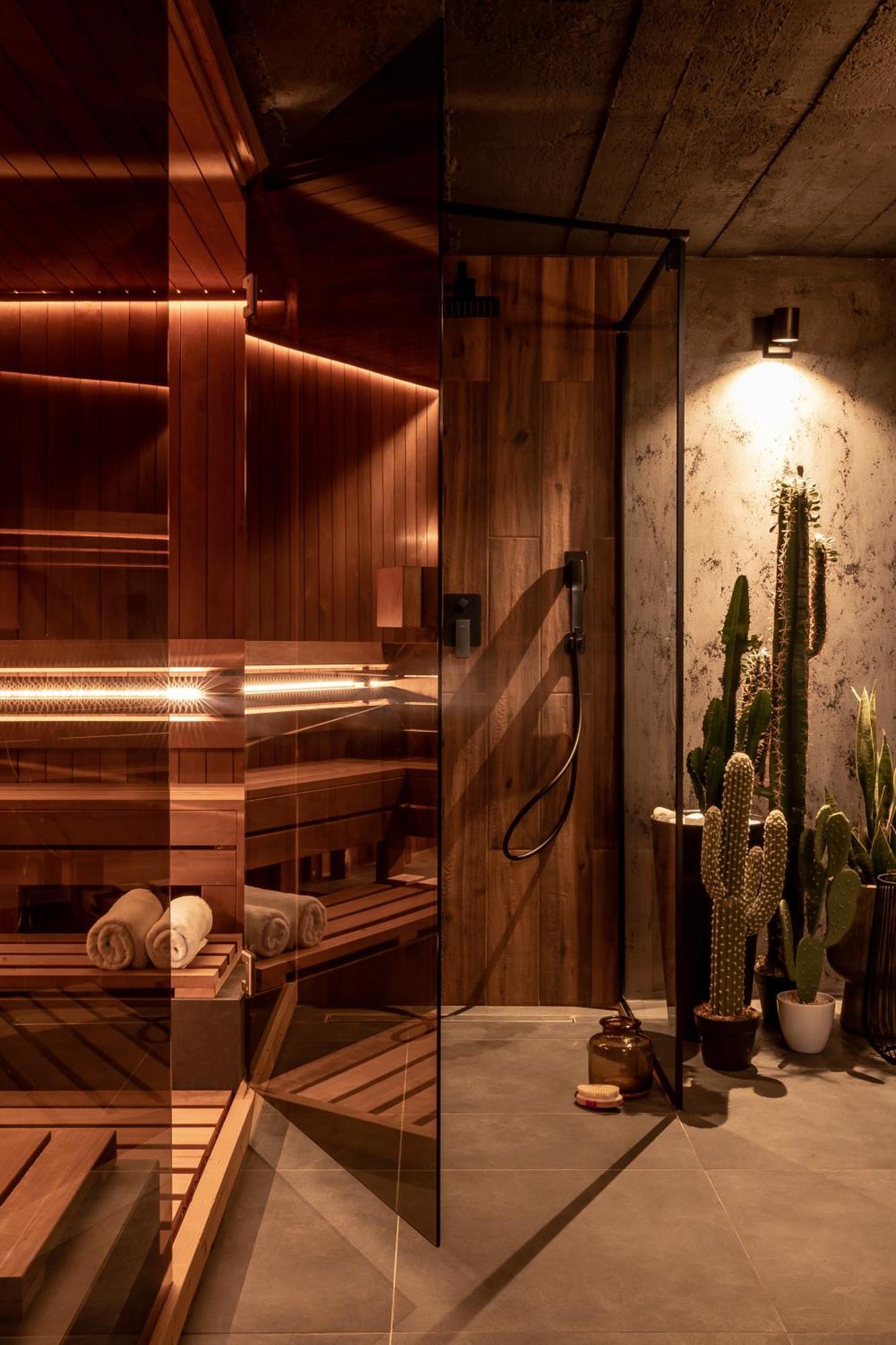 مبيت وإفطار نوفه تارخ Oberza Pod Roza Restauracja, Sauny, Jacuzzi المظهر الخارجي الصورة